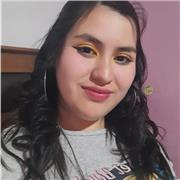 Profesor de biología dicta clases para estudiantes desde primero básico a 8vo básico